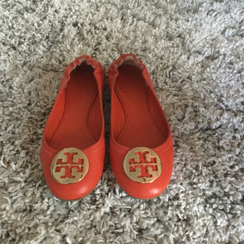 Tory Reva Flats. Almost like a burnt orange color